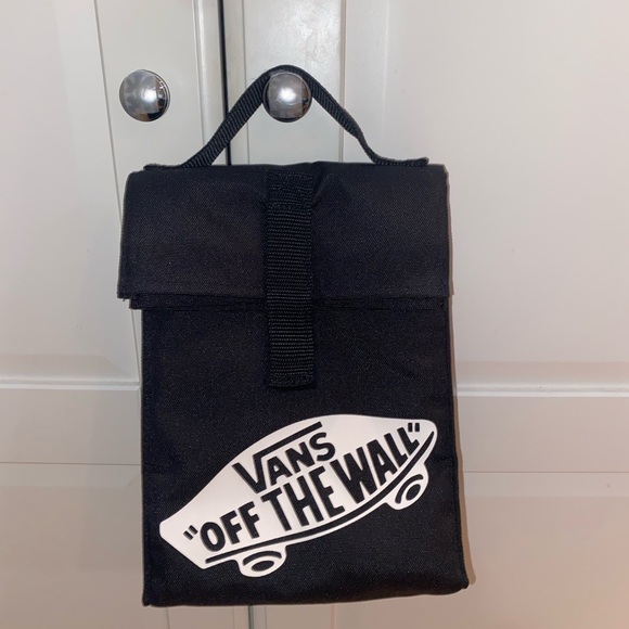 Vans Off The Wall Insulated Lunch Bag, Colors: Black & White - Picture 1 of 11